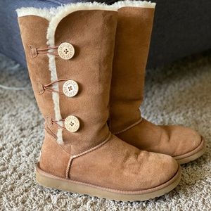 Bailey Button Uggs